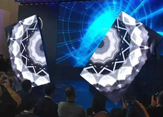 機(jī)械臂+led屏互動(dòng)在產(chǎn)品發(fā)布會(huì)的應(yīng)用場(chǎng)景