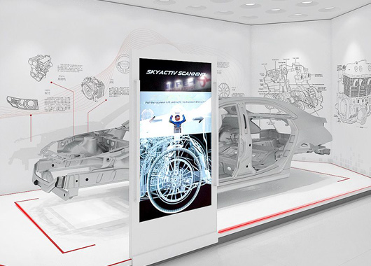 互動(dòng)滑軌屏在產(chǎn)品發(fā)布會(huì)上的應(yīng)用場(chǎng)景