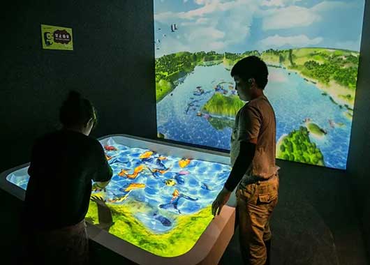 　　互動沙池、互動沙桌、魔法沙桌、互動投影沙桌在商超娛樂場所的應(yīng)用場景